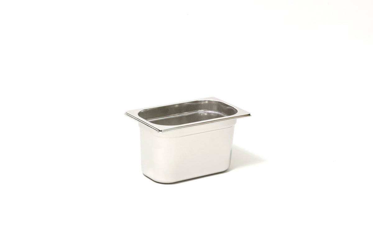 GN 1/4 Pan - Solid - 65 mm Deep - 18/10 Stainless Steel (A65888) (1 X 1 unit)