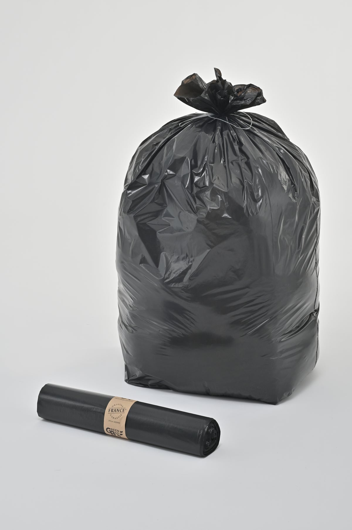 Sac poubelle 100 L - Basse densité - Noir 82x85 cm ( 006653 ) (1 X 200 unités )